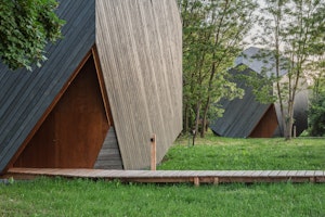 Rock Cabin, a seamless integration between materiality and society