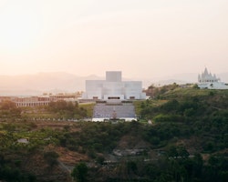 Serie Architects' 12-year Project of A Captivating Religious Complex in India