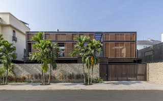 A New Urban House by A+ Architect: Eco Breeze